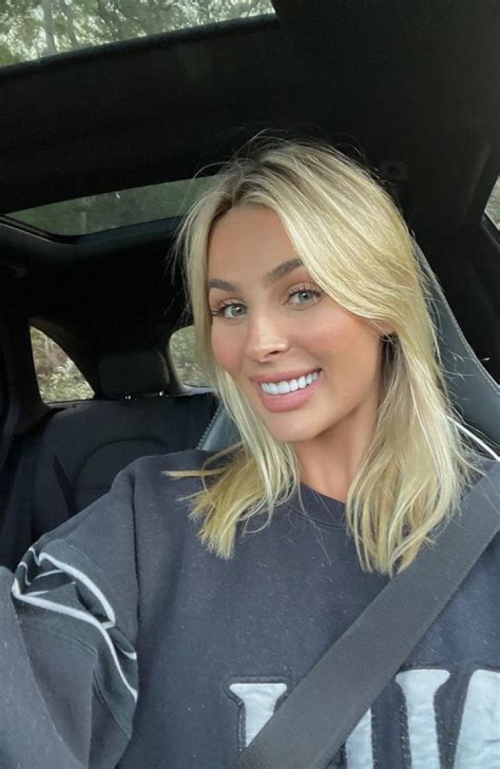 Indy Clinton - Bio, Age, Wiki, Facts and Family