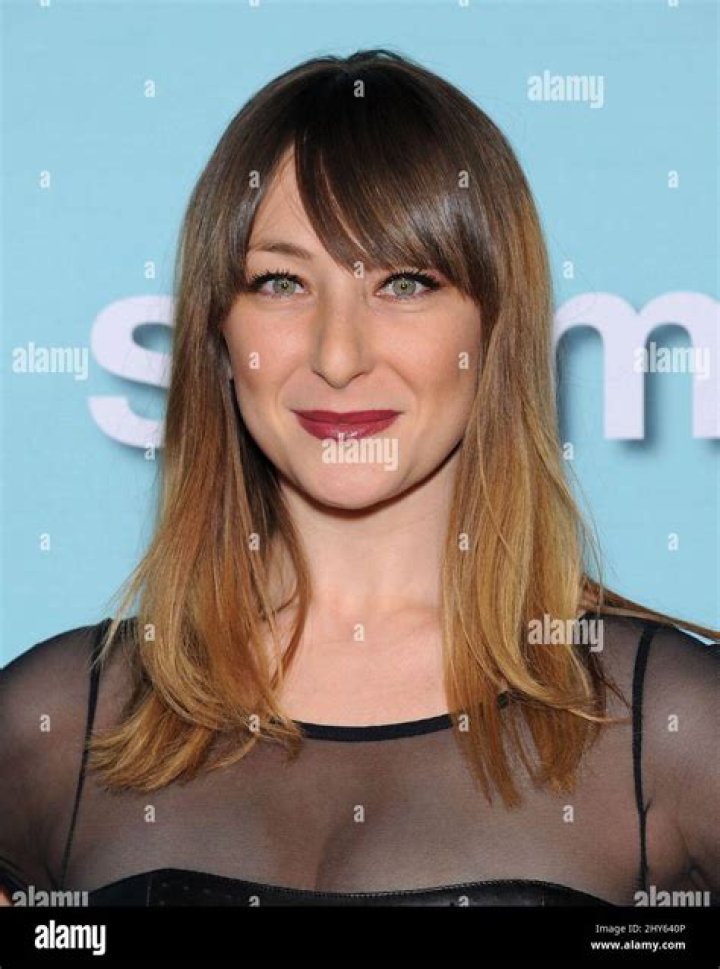 Isidora Goreshter - Bio, Age, Wiki, Facts and Family