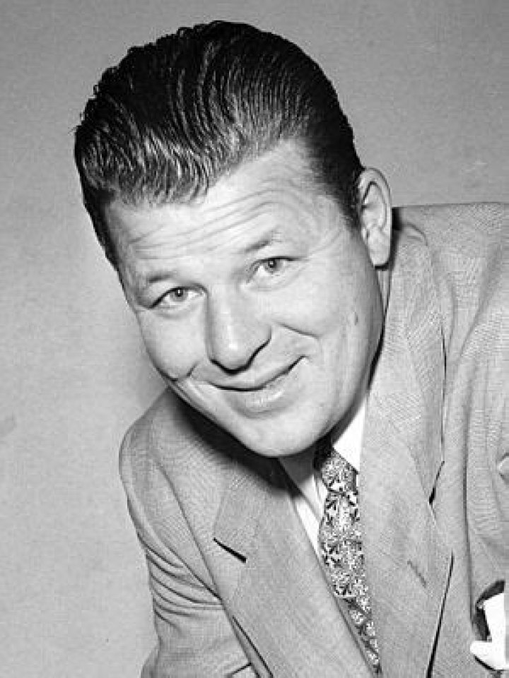 Jack Carson - Bio, Age, height, Wiki, Facts and Family
