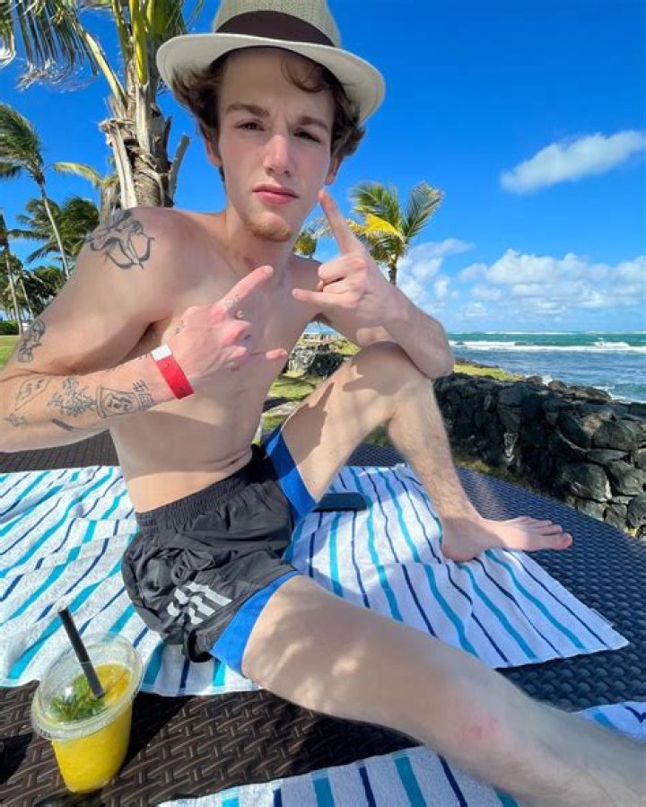 Jaheem Toombs - Bio, Age, weight, height, Wiki, Facts and Family