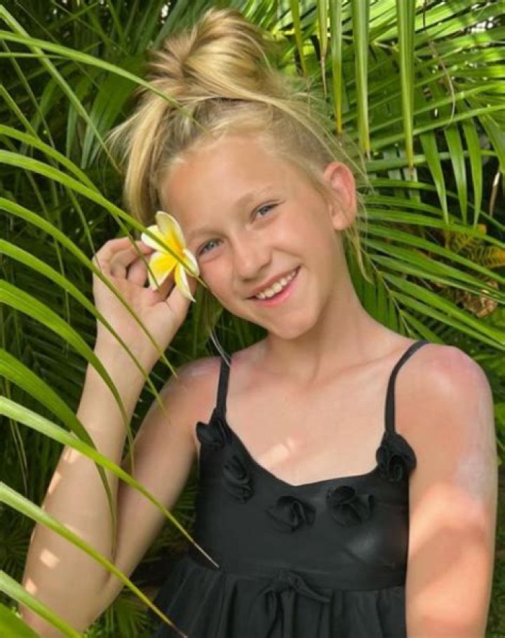 Jaine Nelson (webvideostar) - Wikipedia, Age, Net Worth, Biography , Spotify, TikTok, Facebook, Facts and Family