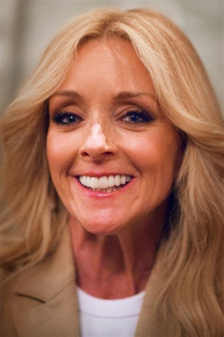 Jane Krakowski - Bio, Age, Wiki, Facts and Family