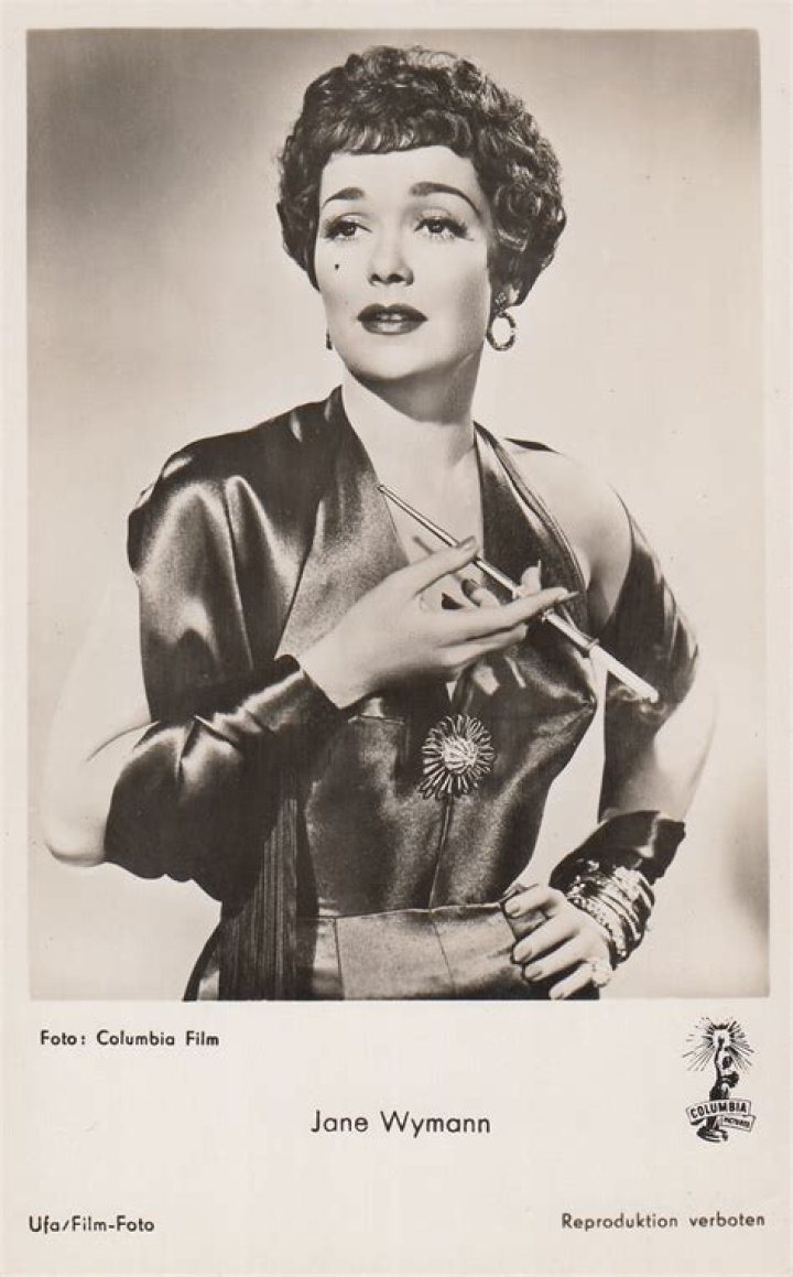 Jane Wyman - Bio, Age, Wiki, Facts and Family