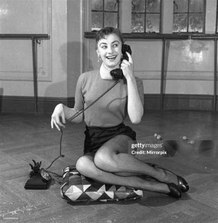 Jean Marsh - Bio, Age, Wiki, Facts and Family