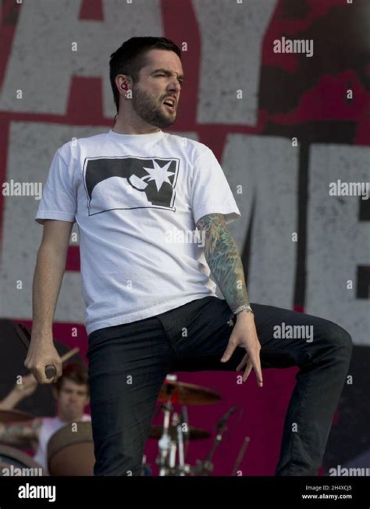 Jeremy McKinnon - Bio, Age, net worth, Wiki, Facts and Family