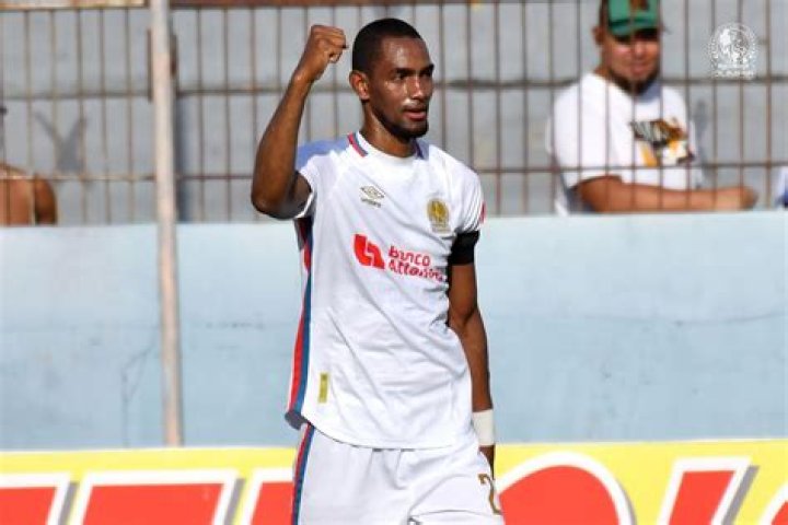 Jerry Bengtson - Bio, Age, height, weight, Wiki, Facts and Family