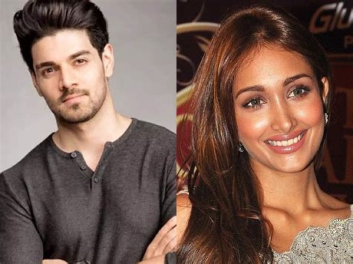 Jiah Khan - Bio, Age, Wiki, Facts and Family