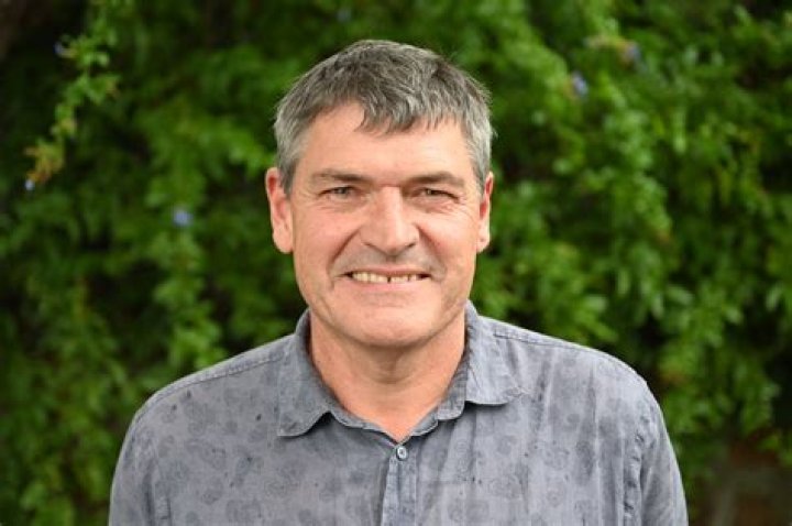 Jim Leighton - Bio, Age, height, Wiki, Facts and Family