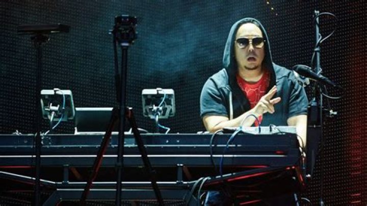 Joe Hahn - Bio, Age, net worth, Wiki, Facts and Family