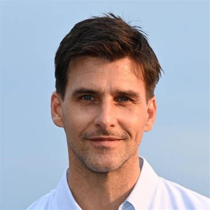 Johannes Huebl - Bio, Age, siblings, height, Wiki, Facts and Family