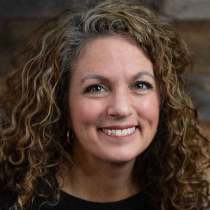 Julie Harris - Bio, Age, Wiki, Facts and Family