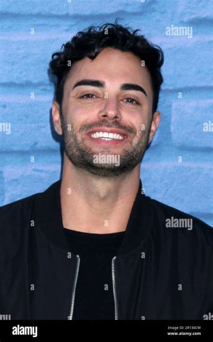 Julien Marlon Samani - Bio, Age, Wiki, Facts and Family