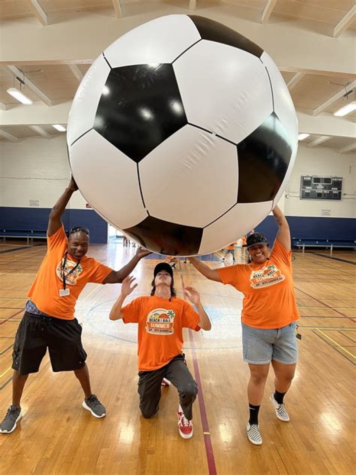 Junior Seau - Bio, Age, net worth, height, Wiki, Facts and Family