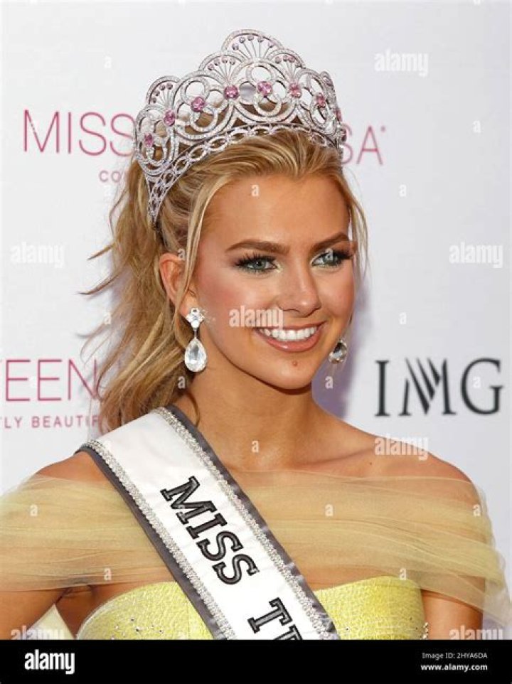 Karlie Hay - Bio, Age, Wiki, Facts and Family