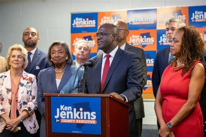 Ken Jenkins - Bio, Age, Wiki, Facts and Family