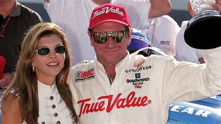 Kerry Earnhardt - Bio, Age, siblings, Wiki, Facts and Family