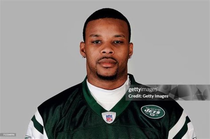 Kerry Rhodes - Bio, Age, height, Wiki, Facts and Family