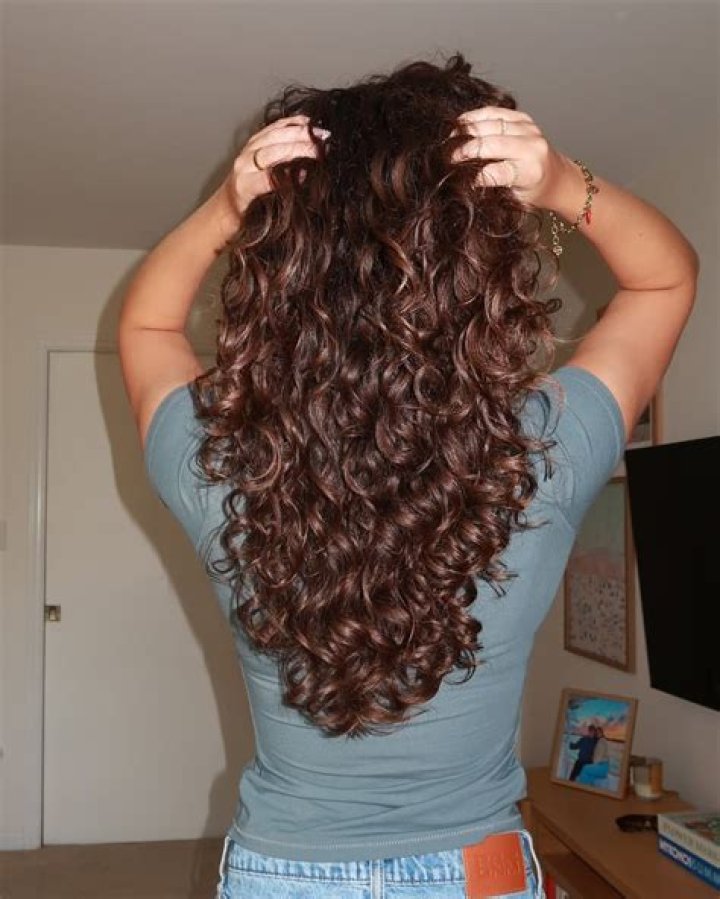 Kiana Davis : Age, Birthday, Wiki, Bio and Family, Net Wo...