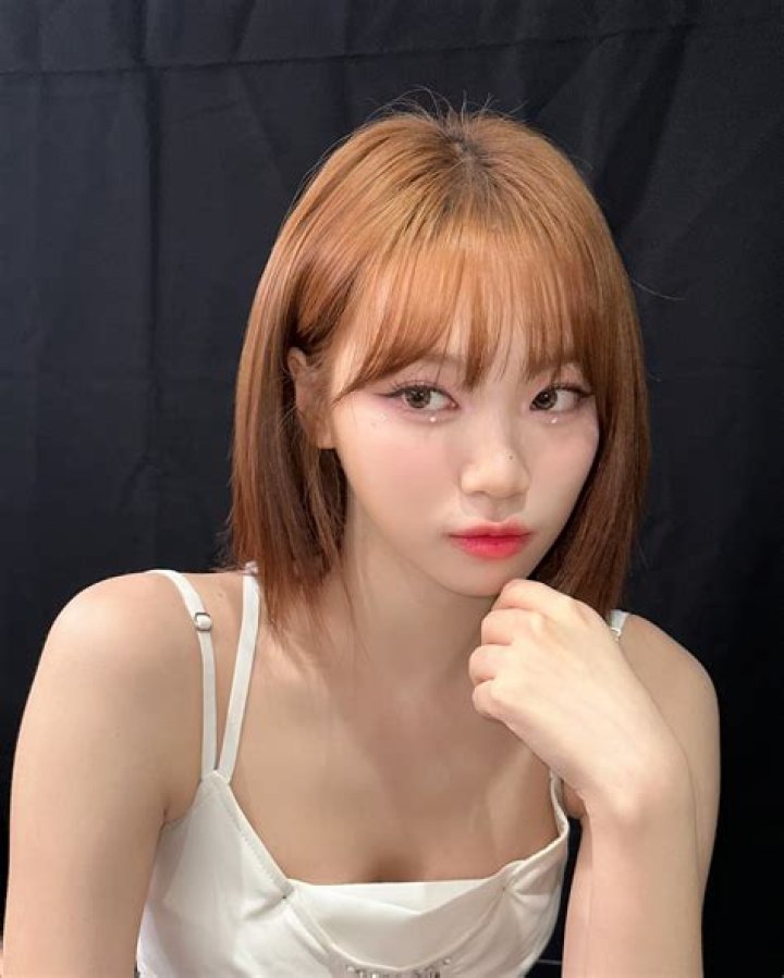 Kim Chaewon - Bio, Age, Wiki, Facts and Family