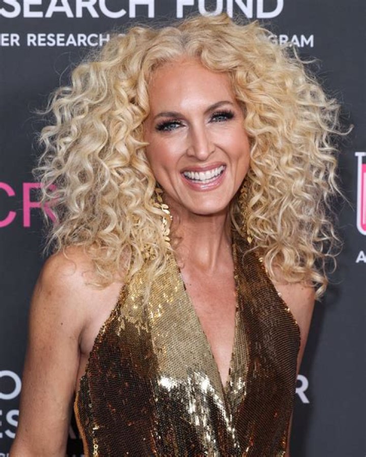 Kimberly Schlapman - Bio, Age, Wiki, Facts and Family