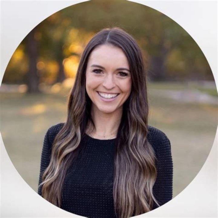 Kimmy Houghton: Instagram Star Detailed Bio, Age, Birthday, & Height Insights and more