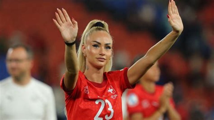 Kristin Lehman - Bio, Age, Wiki, Facts and Family