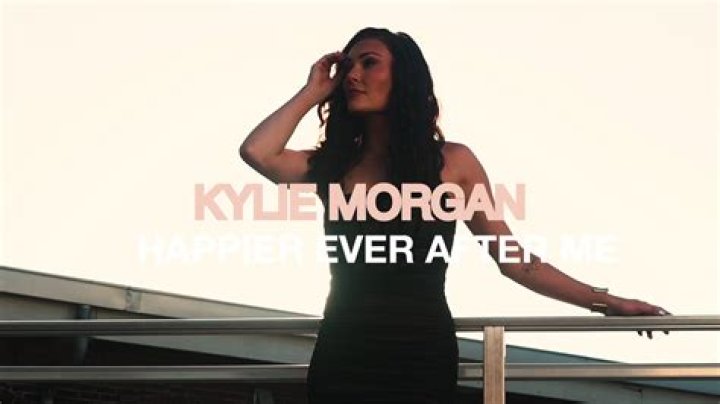 Kylie Morgan: Country Singer Detailed Bio, Age, Birthday, & Height Insights and more