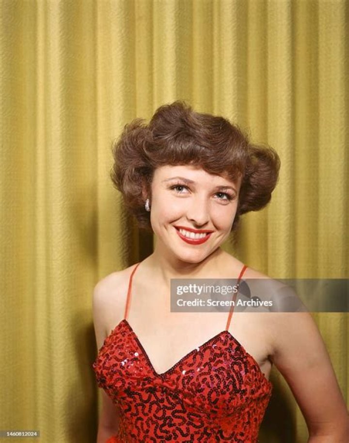 Laraine Day - Bio, Age, Wiki, Facts and Family