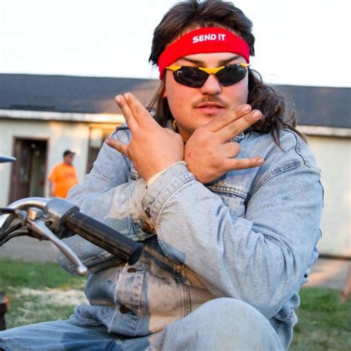 Larry Enticer (webvideostar) - Wikipedia, Age, Net Worth, Biography , Spotify, TikTok, Facebook, Facts and Family