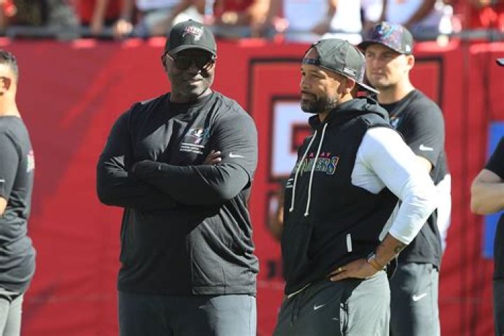 Larry Foote - Bio, Age, height, Wiki, Facts and Family