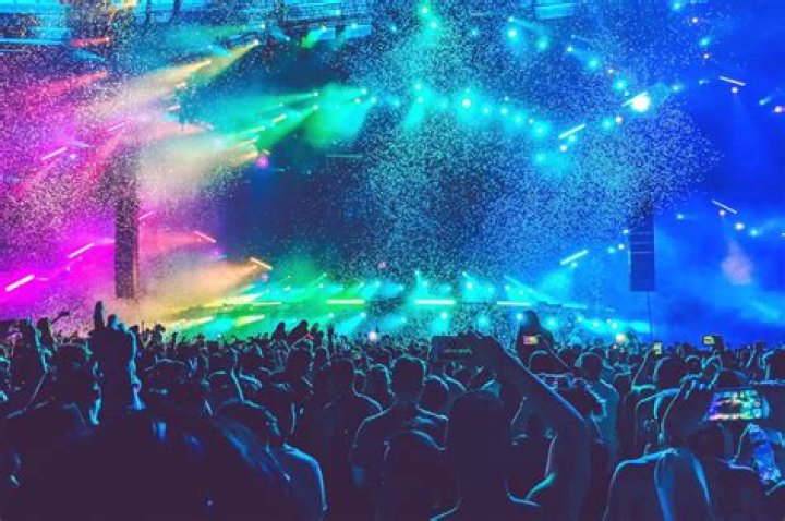 Laura Kasperzak - Bio, Age, Wiki, Facts and Family