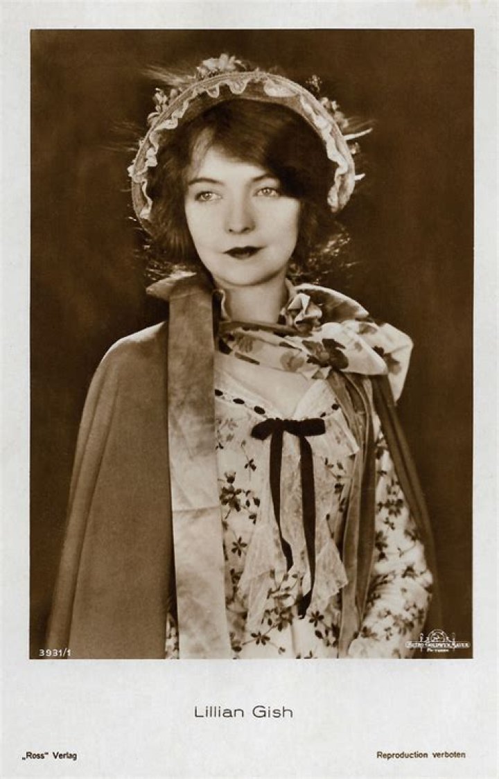 Lillian Gish - Bio, Age, Wiki, Facts and Family