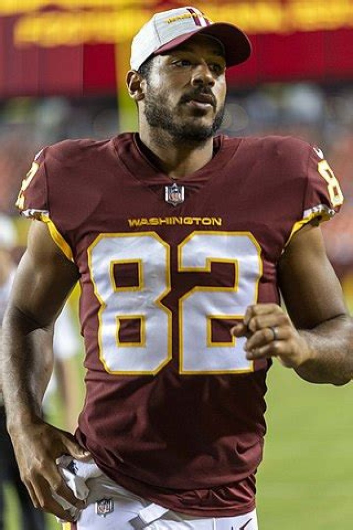 Logan Thomas - Bio, Age, Wiki, Facts and Family