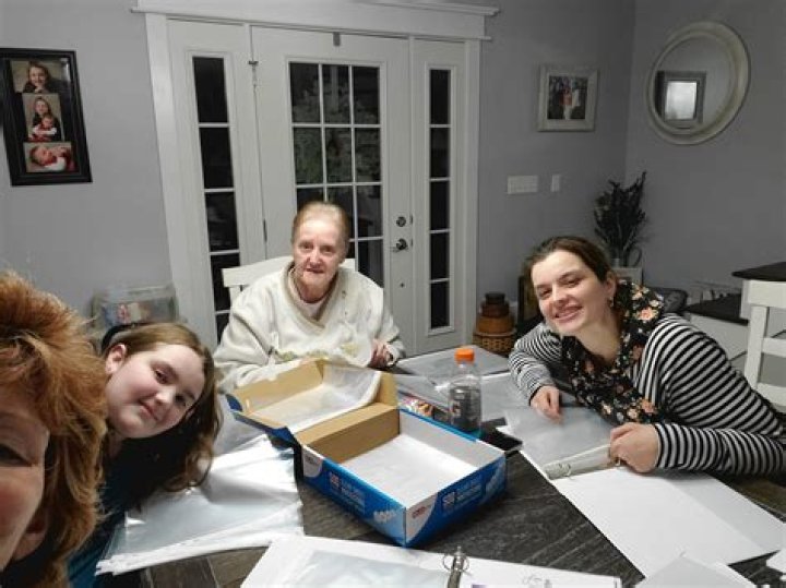 Lori Mae Hernandez - Bio, Age, Wiki, Facts and Family