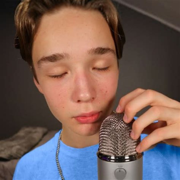 Lowe ASMR (webvideostar) - Wikipedia, Age, Net Worth, Biography , Spotify, TikTok, Facebook, Facts and Family
