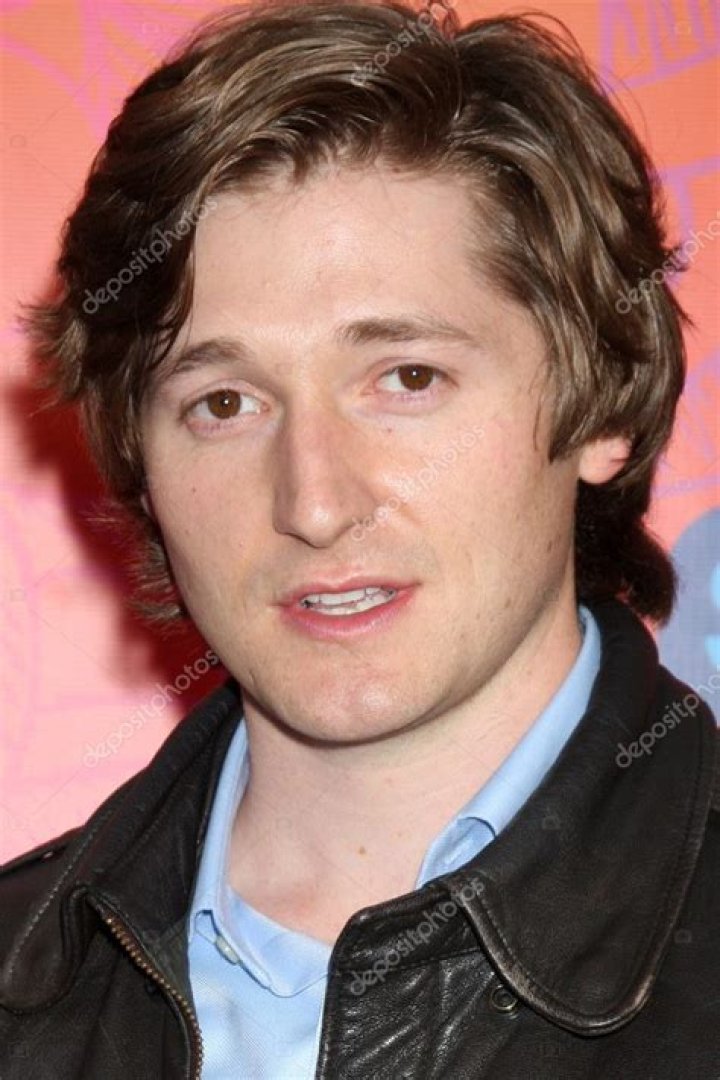 Lucas Neff - Bio, Age, net worth, height, Wiki, Facts and Family