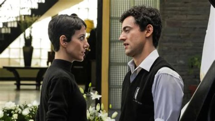 Luis Gerardo Mendez - Bio, Age, height, Wiki, Facts and Family