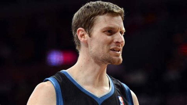 Luke Ridnour - Bio, Age, siblings, height, Wiki, Facts and Family