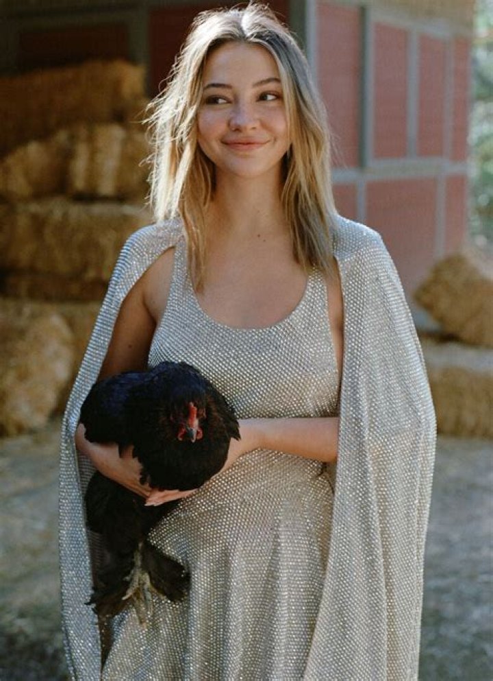 Madeleine Klein (actor)-Wiki, Age, Net Worth, Biography , Spotify, TikTok, Facebook, Facts and Family