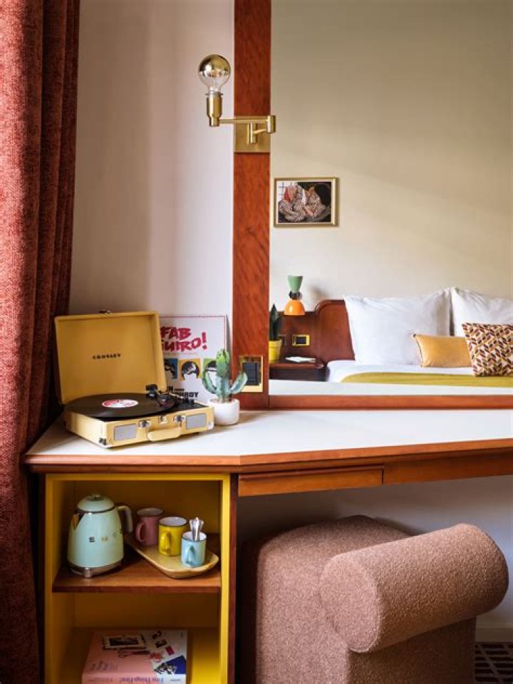 Max Brown - Bio, Age, siblings, height, Wiki, Facts and Family