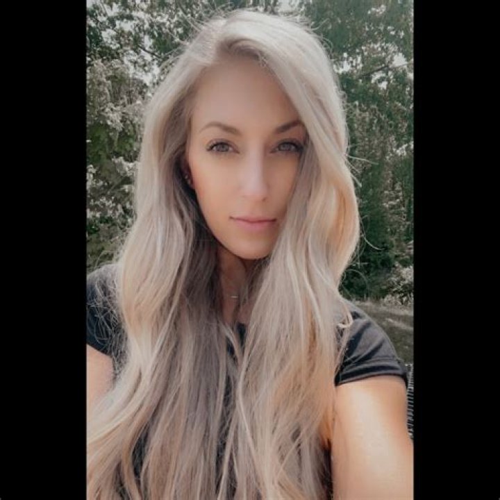 Melissa McIntyre : Age, Birthday, Wiki, Bio and Family, N...