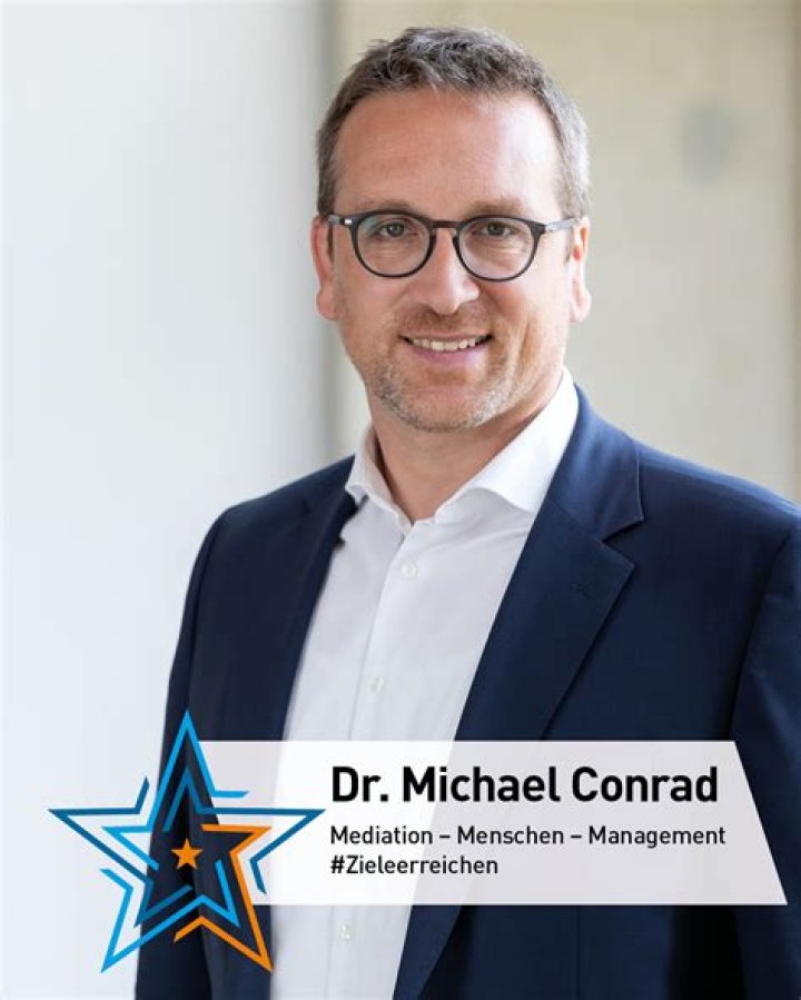 Michael Conrad : Age, Birthday, Wiki, Bio and Family, Net...