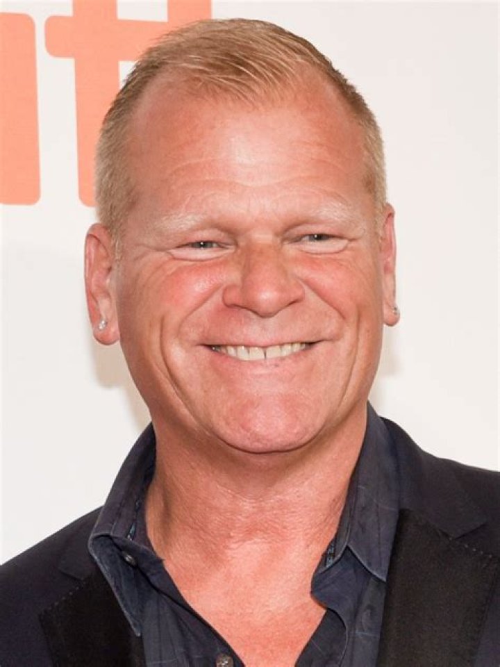 Mike Holmes - Bio, Age, height, Wiki, Facts and Family
