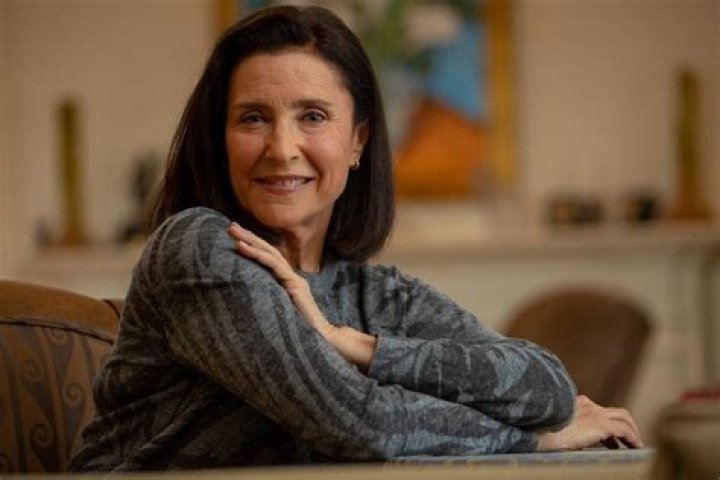 Mimi Rogers - Bio, Age, Wiki, Facts and Family