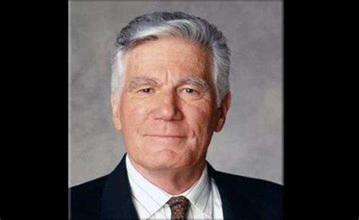 Mitchell Ryan - Bio, Age, net worth, Wiki, Facts and Family