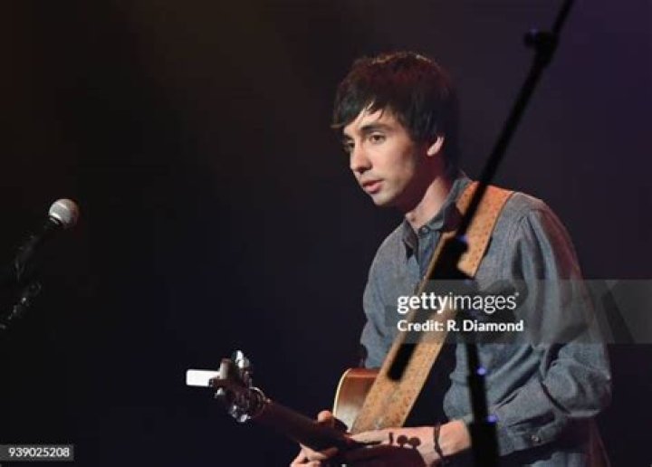 Mo Pitney - Bio, Age, Wiki, Facts and Family