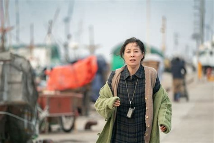 Moon So-ri - Bio, Age, Wiki, Facts and Family