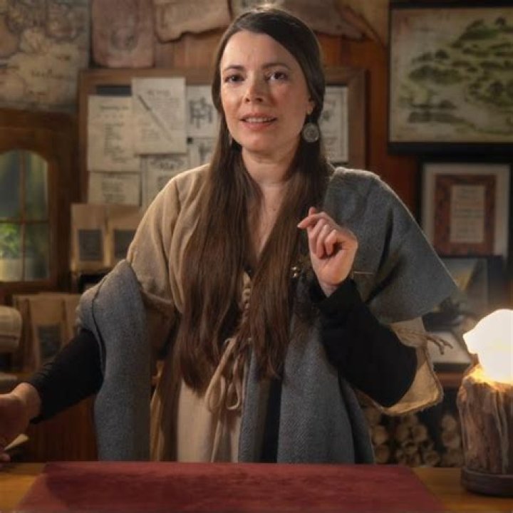 Moonlight Cottage ASMR (webvideostar) - Biography, Age, Net Worth, Wikipedia, Spotify, TikTok, Facebook, Facts and Family