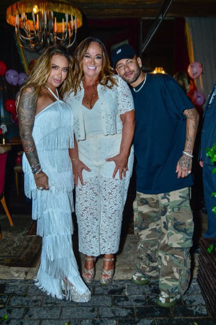 Nadine Gonçalves(familymember) - Biography, Age, Net Worth, Wikipedia, Spotify, TikTok, Facebook, Facts and Family