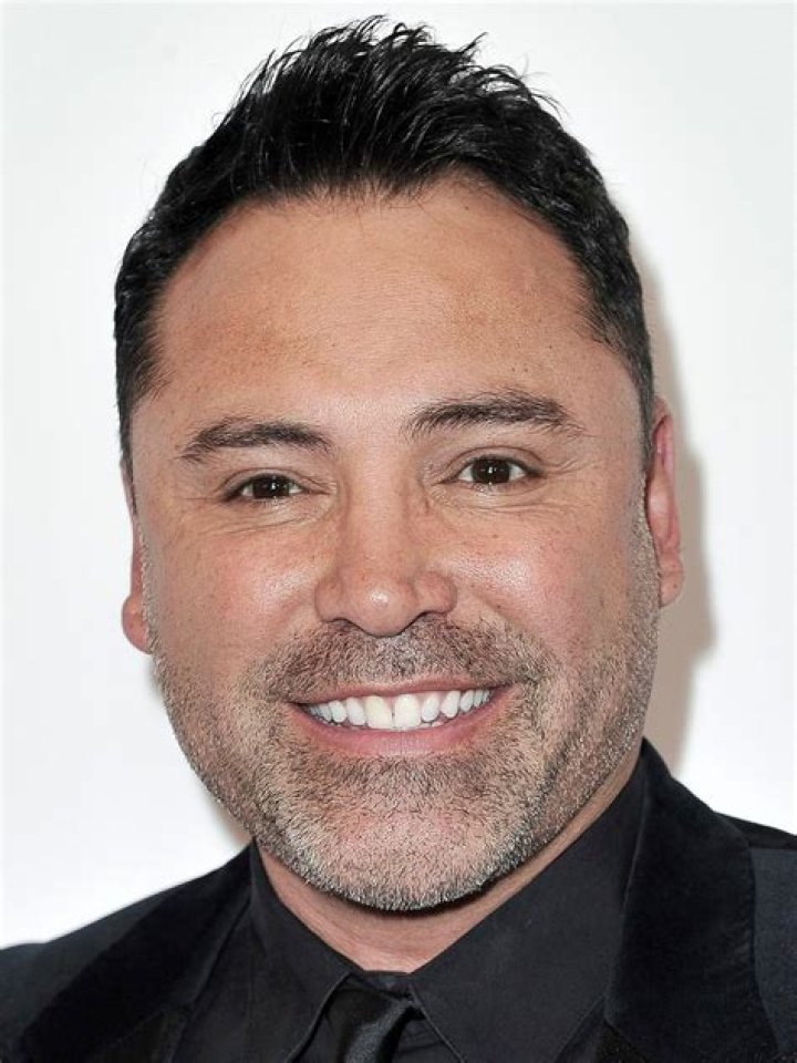 Oscar De La Hoya - Bio, Age, height, Wiki, Facts and Family